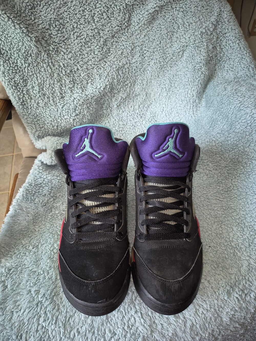 Nike Air Jordan Men’s Black/Purple Athletic Sneakers